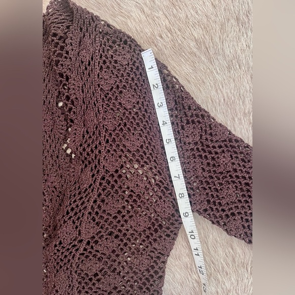 CHOCOLATE OPEN KNIT LAYERING CROCHET FALL SHRUG SWEATER COTTAGE CORE - Picture 4 of 6